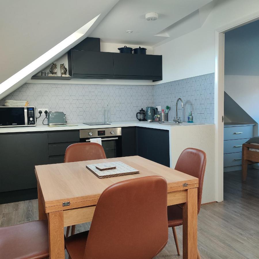 Delightful & Picturesque Modern Detached Apartment, Next To Chester Zoo, Near Park And Ride To City Centre Exteriér fotografie