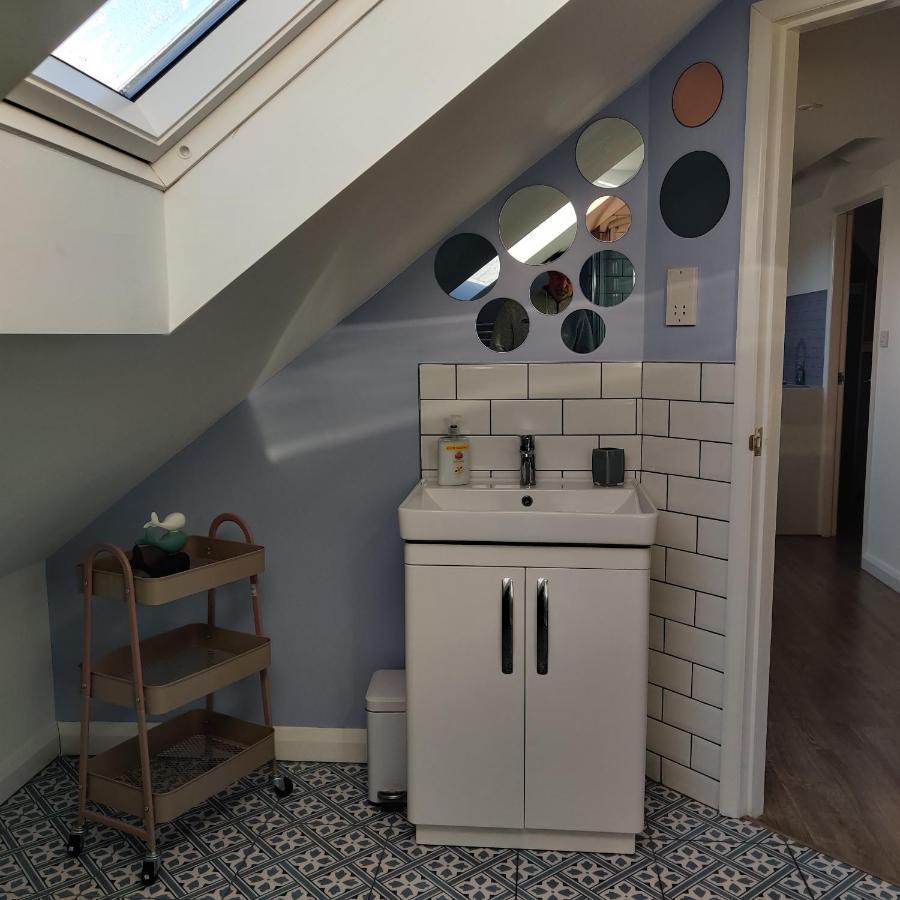 Delightful & Picturesque Modern Detached Apartment, Next To Chester Zoo, Near Park And Ride To City Centre Exteriér fotografie