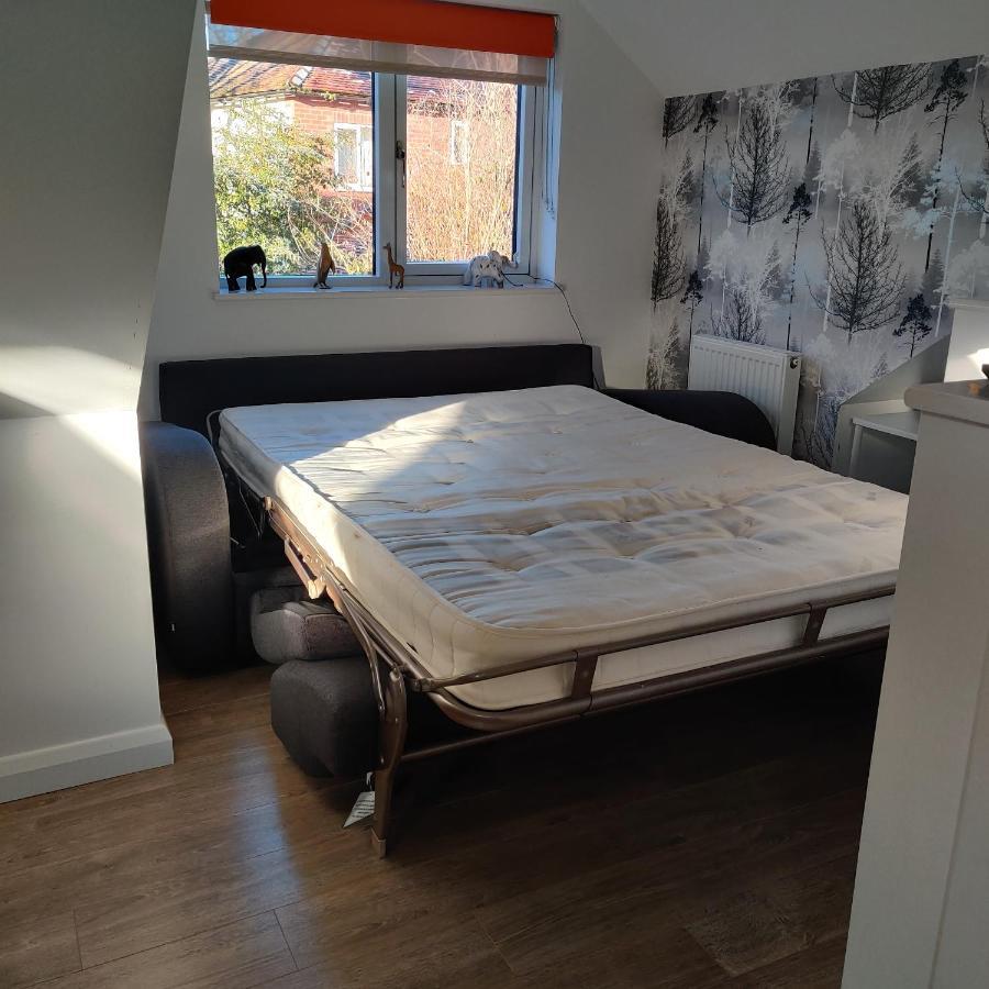 Delightful & Picturesque Modern Detached Apartment, Next To Chester Zoo, Near Park And Ride To City Centre Exteriér fotografie